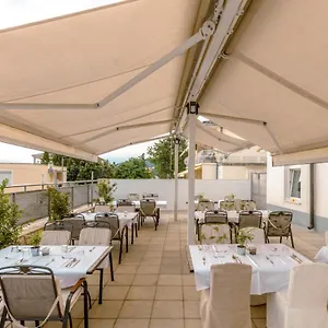 https://hotel-villa-aurora-crikvenica.primorje-gorskikotar.com
