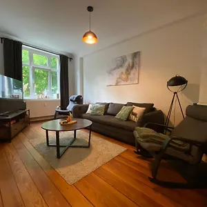 https://schone-altbau-2-zimmer-wohnung.hamburg-hotels-de.com