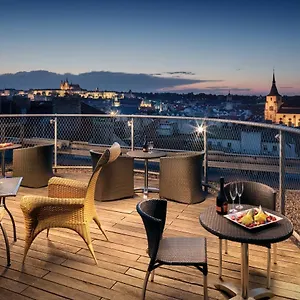 Metropol Design Old Town Otel