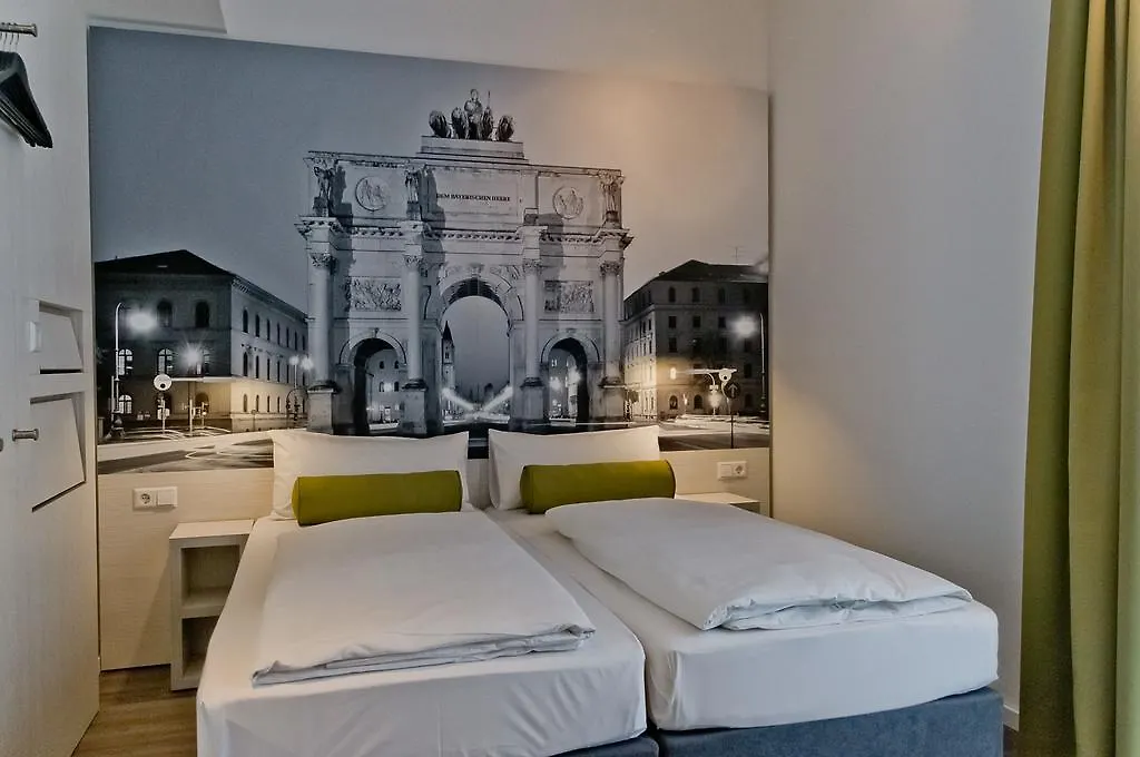 Super 8 By Wyndham Munich City North
