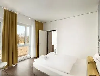 Super 8 by Wyndham München City North Hotel